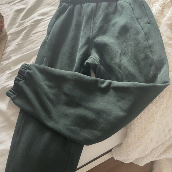 lululemon Green Scuba Hoodie with Gold Accents AND matching Lululemon Joggers - Picture 4 of 5